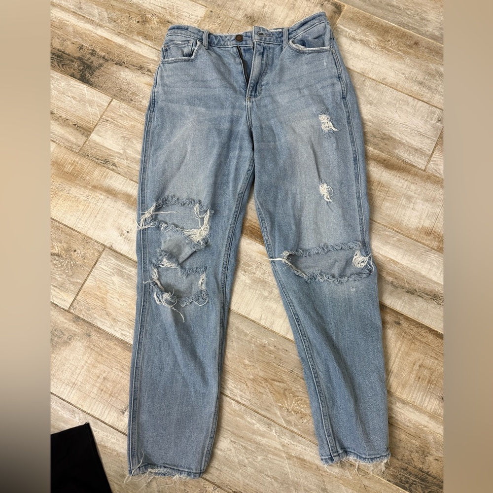 Hollister Light Blue Distressed Curvy High Rise Mom Jeans - Picture 1 of 4